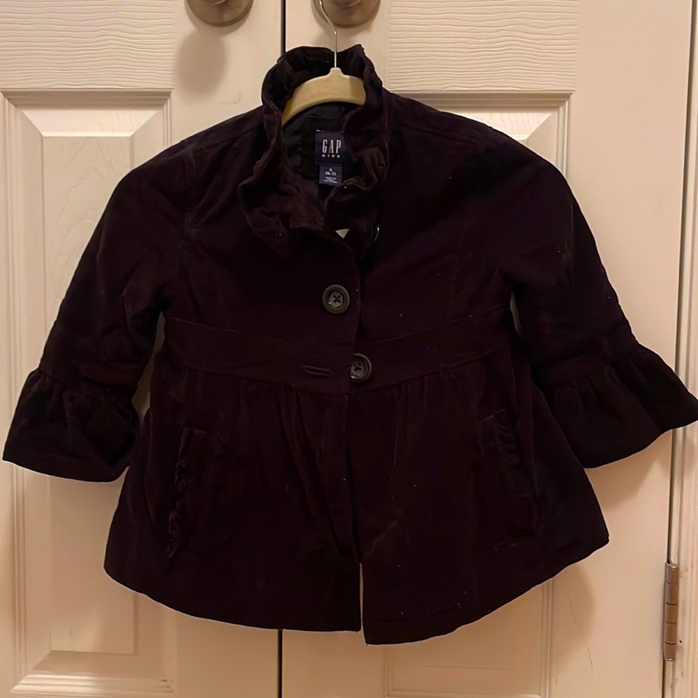 Black Gap Girls velvet jacket with cute sleeves and ruffle collar